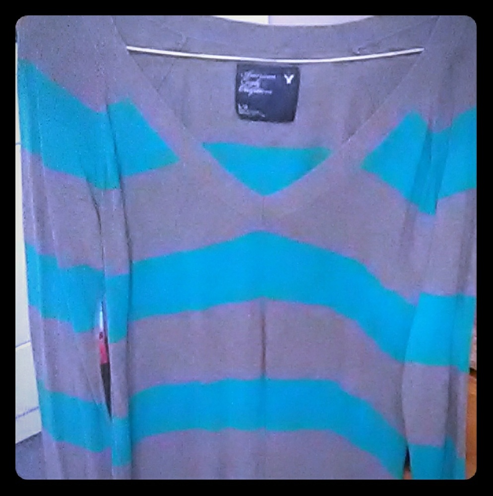 American Eagle Outfitters Long-sleeve sweater